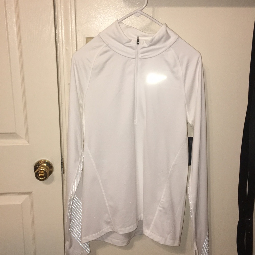 Nike top